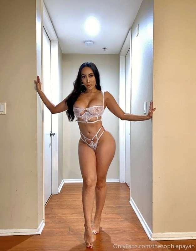 Wanna know a secret? DM me 😏😏