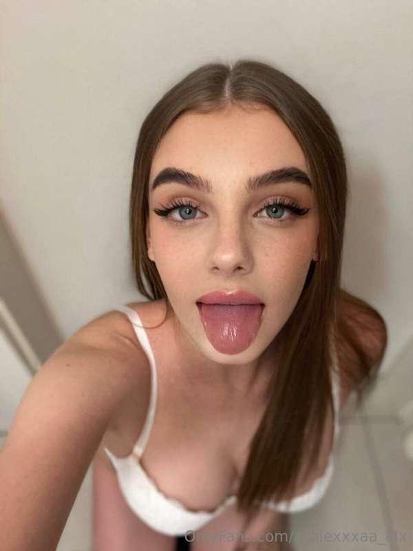 ❗️She @lil_babybear needs your cock more than ever❗️
This be..