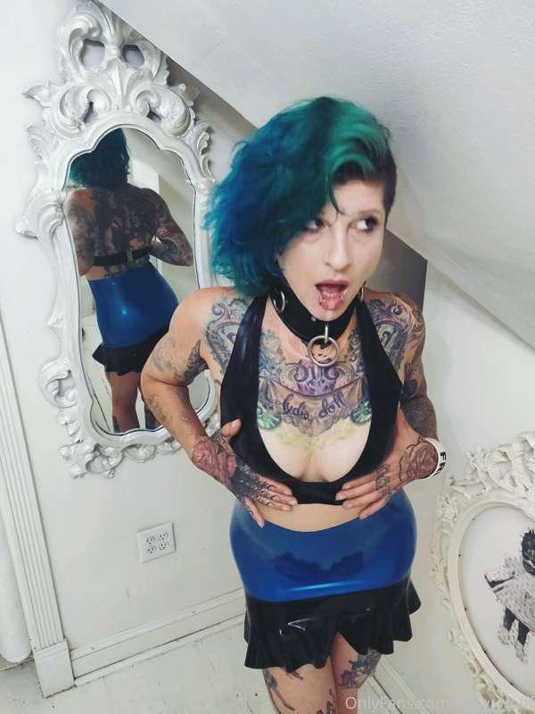 Just shining my tits, like ya do.