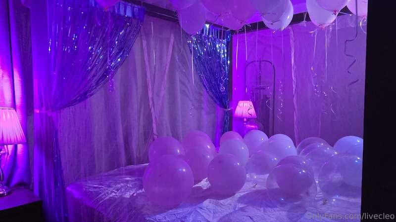 BTS of the birthday shoot 🙈
