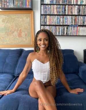 Real enchantress @vitoriaxo is the goddess of exclusive cont..