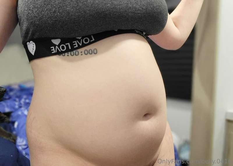 Uh oh, pregnancy panic? Or just a really, REALLY big burrito..