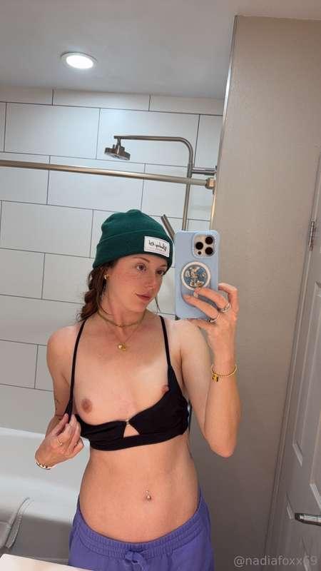 Mondays call for titty massages ✨