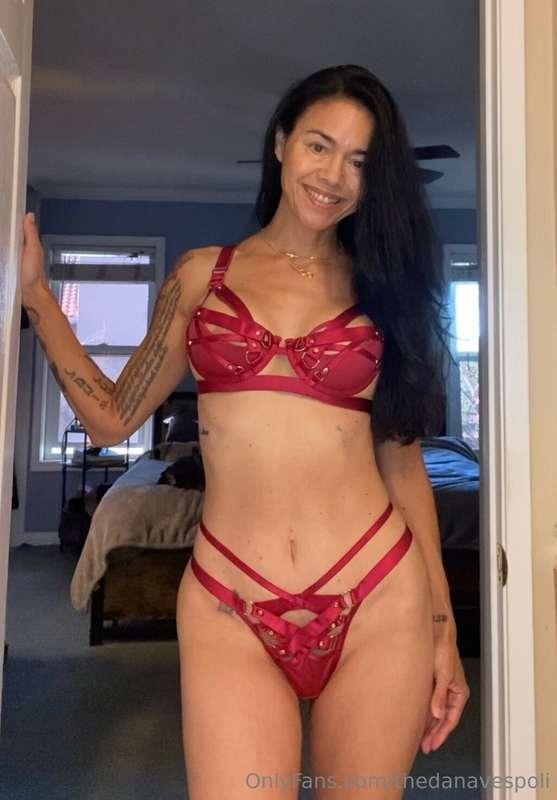 I look all sweet but I have secrets you’d love to see… 💋
