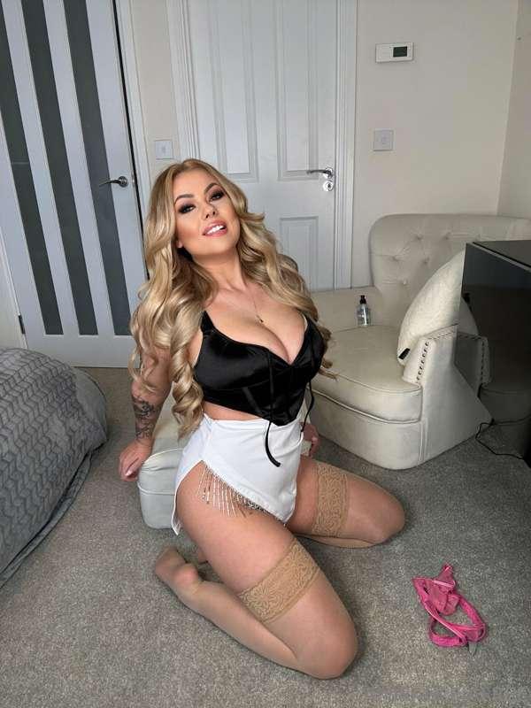 Shame that you're not in my DMs right now cumming to my vide..