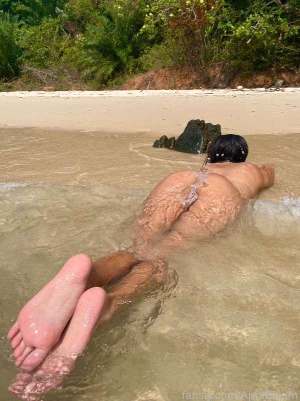 I think water can make me #cum 💦💦

#public #ass #petite #teen #brunette #feet #fyp