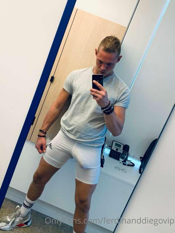 Having a hard time! #hotel ready to being edged 🍆 🔥.