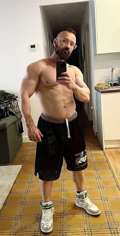 Just a quick selfie 🤘🏻😈💪🏻
Un selfie flash 🤘🏻😈💪🏻