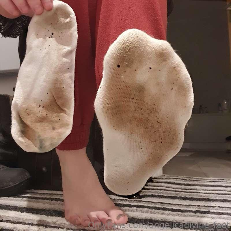 My feet are non-stop sweating for my entire 10 hour shifts w..