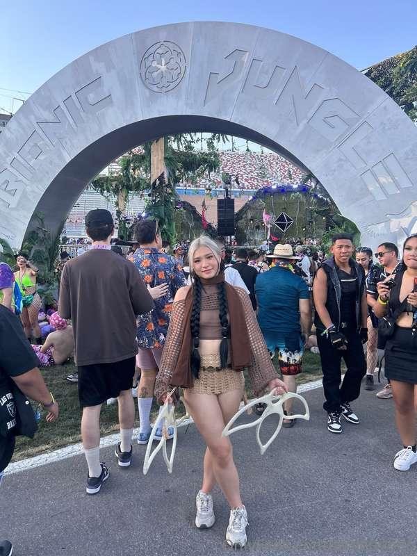 EDC DAY 1! Thank you to everyone that said hi to me :) I’ll ..
