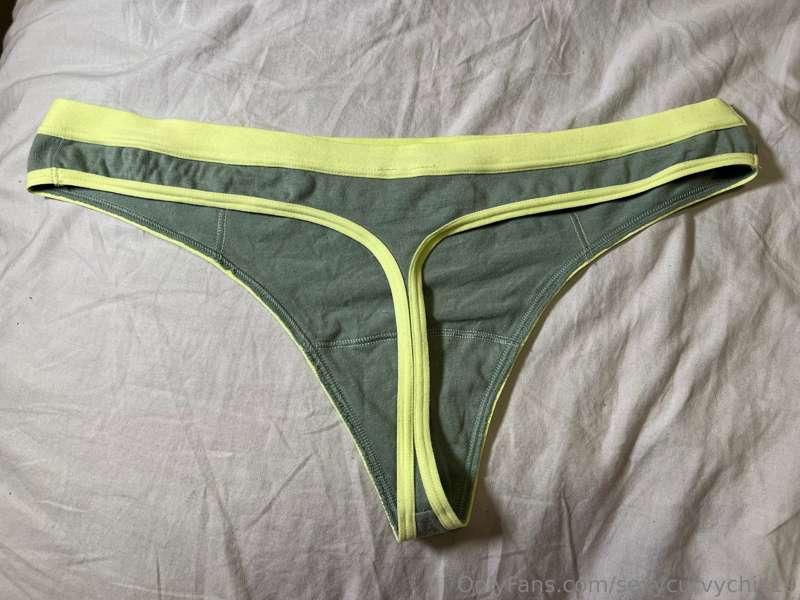 sexycurvychic19 image #21