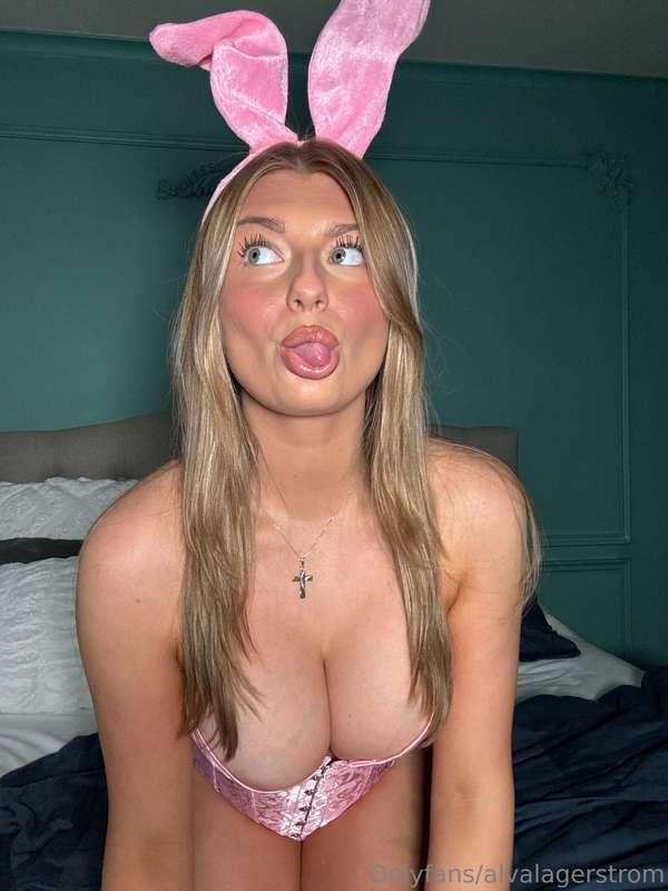 Have you missed me?😳🐰