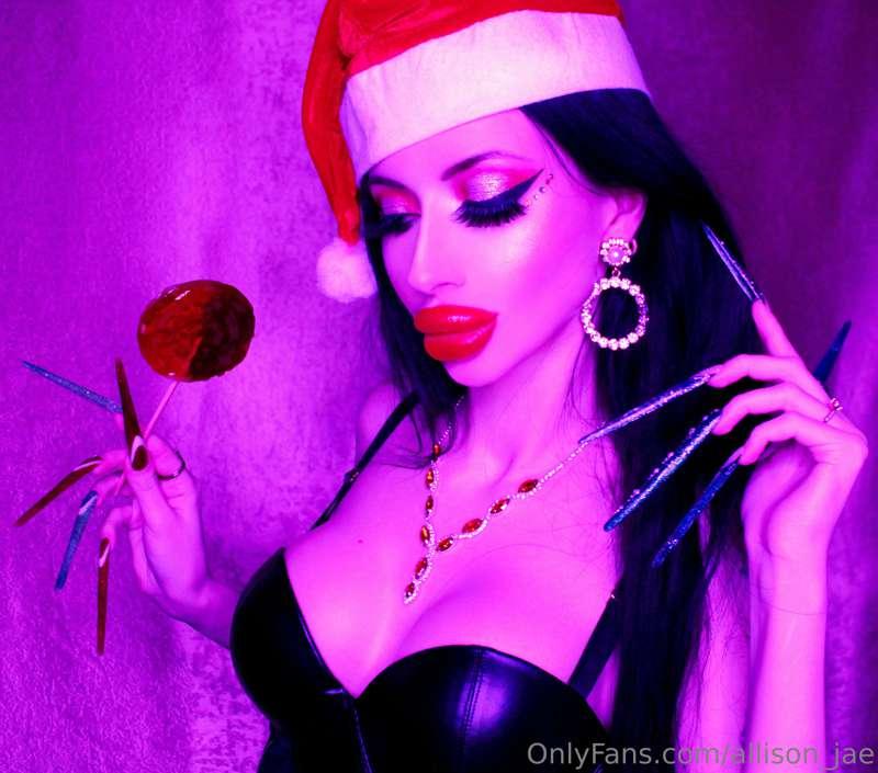My bright New Year's makeup in neon light💜🎁