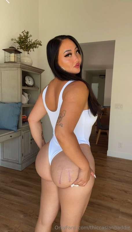 Just a little 🍑 mischief going on here…
