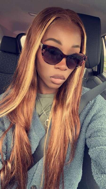 casual car moment’s got me feeling lowkey sexy...just missin..