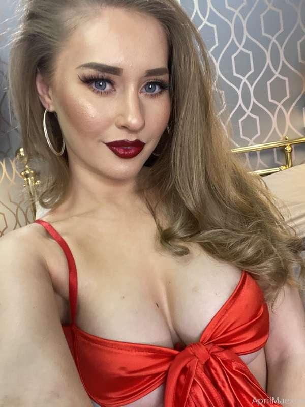 Bold, Fierce... Sexy and a little horny 🙈