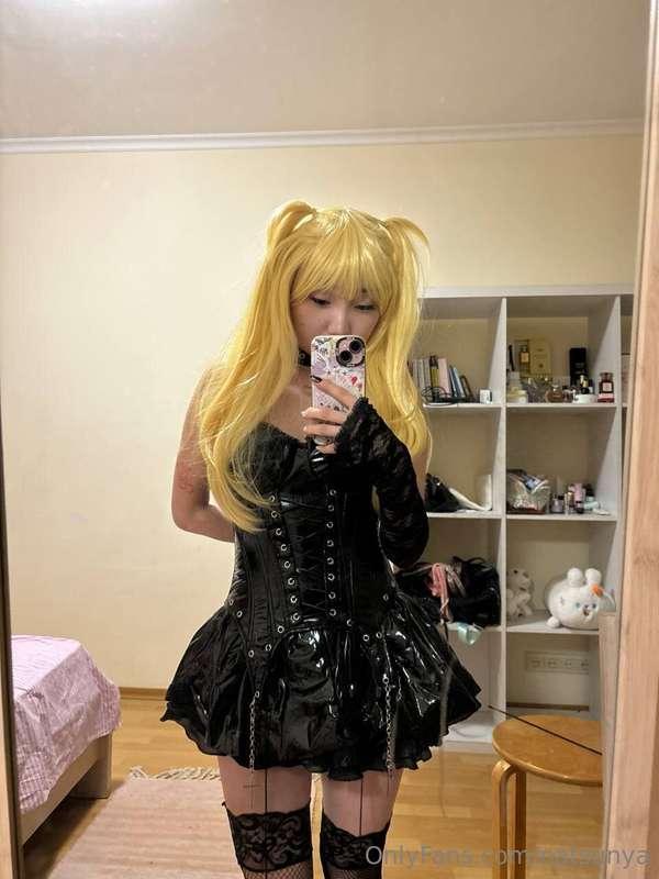 My Misa costume from Death Note is finally here and it's a m..