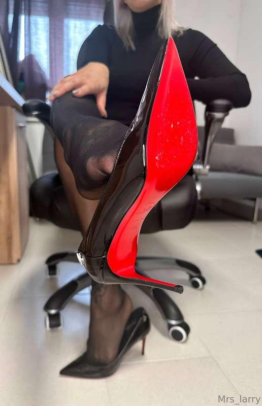 Ich habe dich im Griff 👸🏼🧎🏻

I have you under control 👸🏼🧎🏻