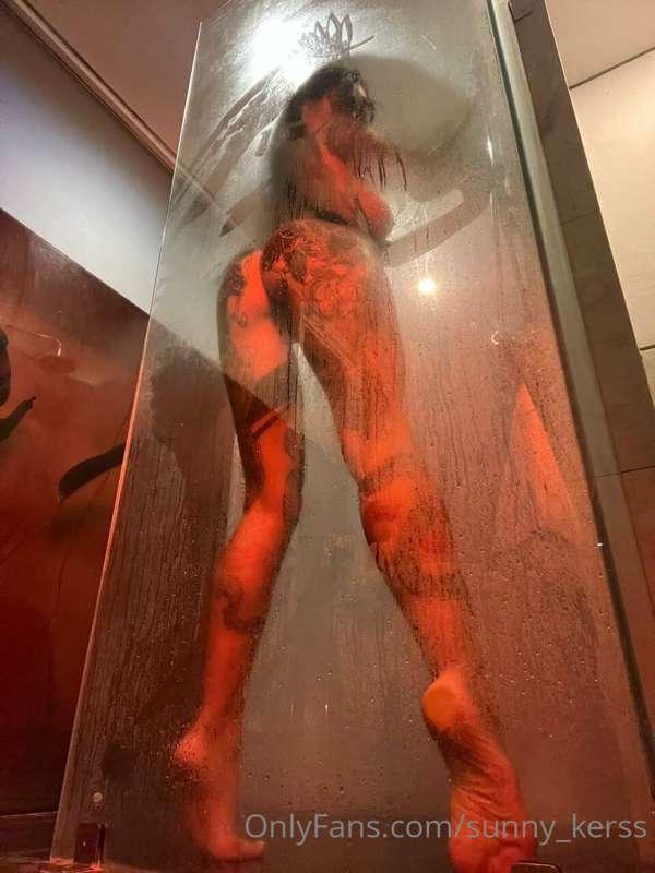 You and me in a hot shower 🚿. Any ideas 😈?