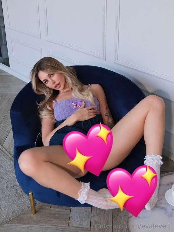 Miss me? wanna play? 🤤Unlock this set and lets start the gam..