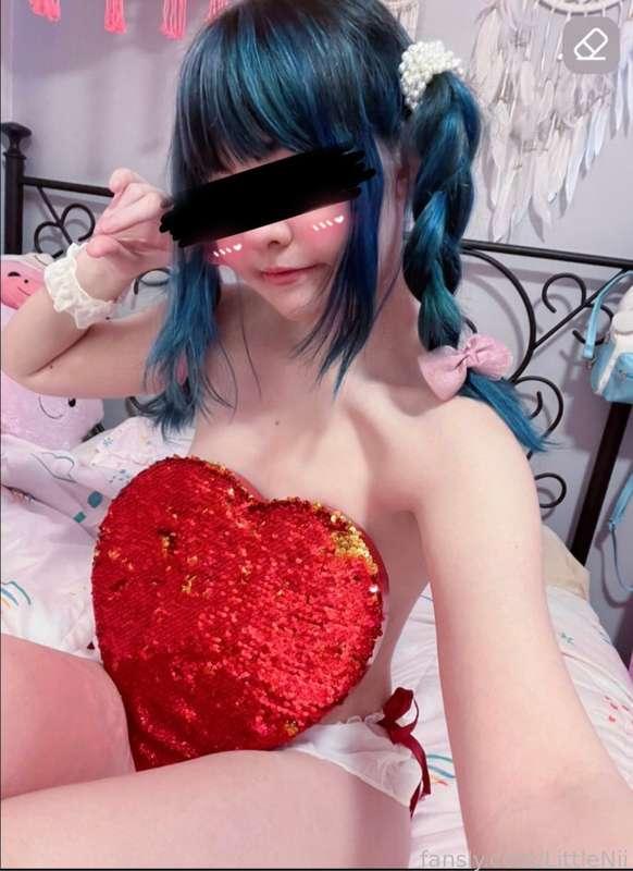 Will you join me on my first fansly stream this Friday? 💝 [Topless tease] [Half body] [Vday themed]