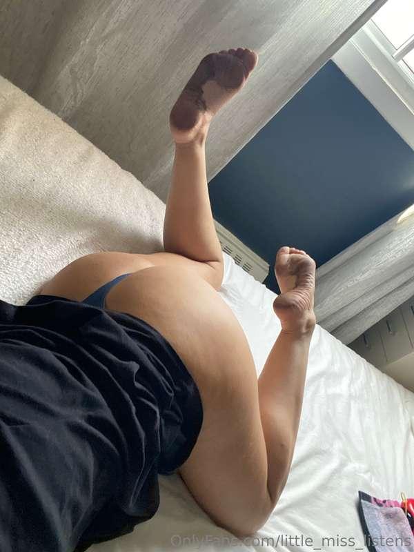 Which one of these pretty little dirty feet pics pics do you..