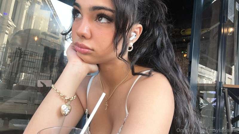 Looking for an internet gf? 💘