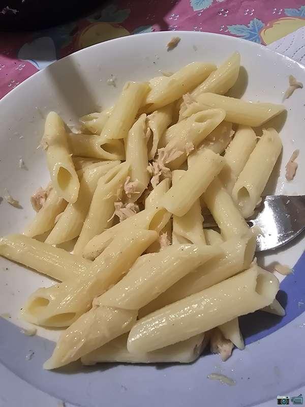 Oggi pasta con aglio olio e peperoncino rosso e gia siamo al..