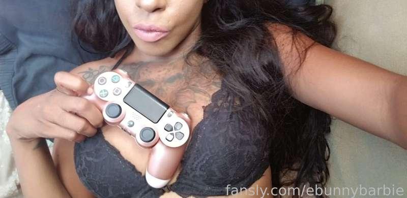 Thank you for the new controller! 😍 So excited to game with you all. 