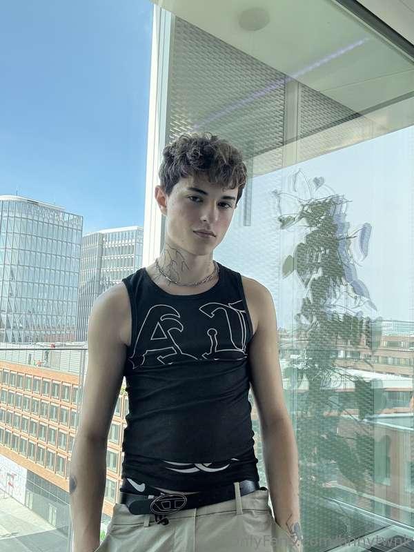  I'm a bad twink 😈