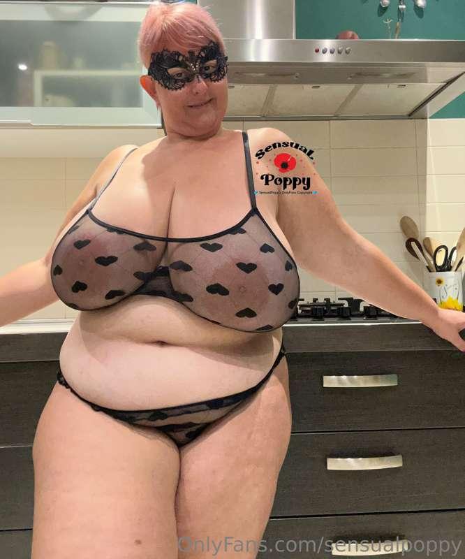 who wants to come to dinner?  I start cooking….😉