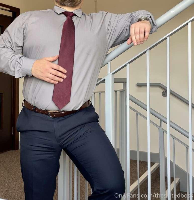 thesuitedboss image #0