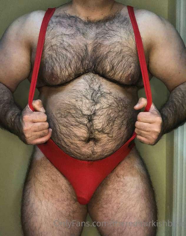 Singlet bear-wannabe strikes!!! 😏😈