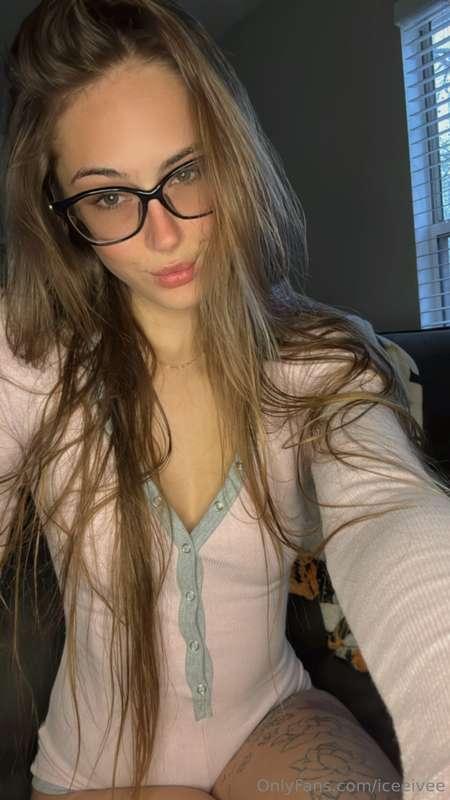 Titty Tuesday live at 7 PM EST🍒‼️ 