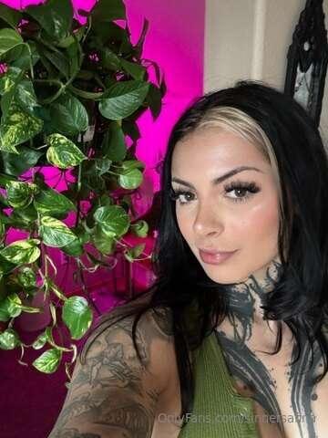 something you should know about me...i'm also a *Plant Mommy..