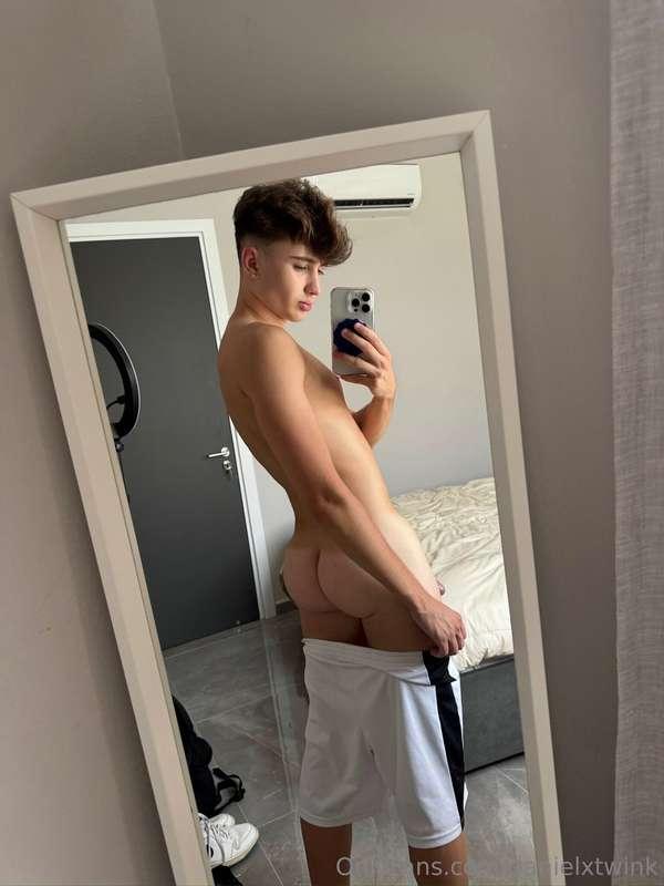 danielxtwink image #0