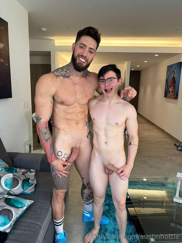 🥵 Follow my friend @alexgonzxx🔥VERS BOTTOM LATINO TWUNK & PO..