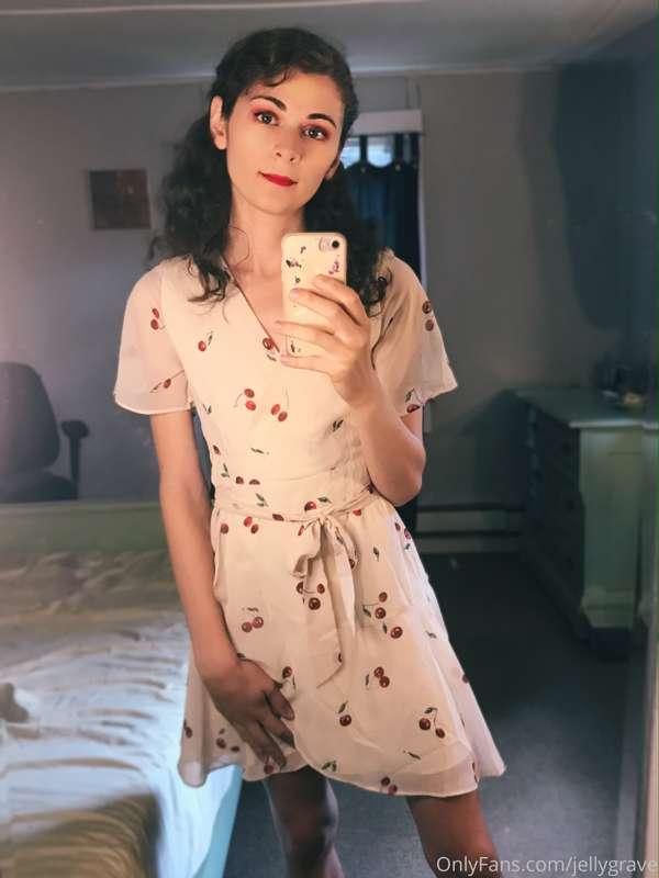 Am i looking adorable in my new apartment?
