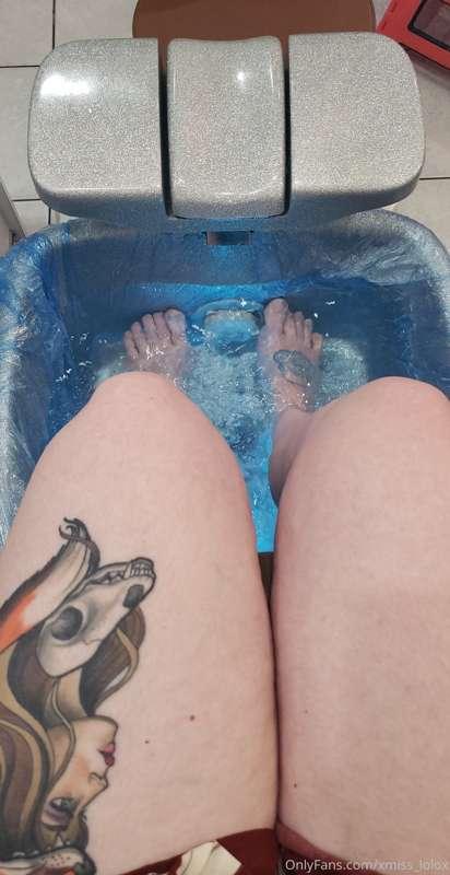 I needed this pedicure SOOO badly 😩 @misslolo