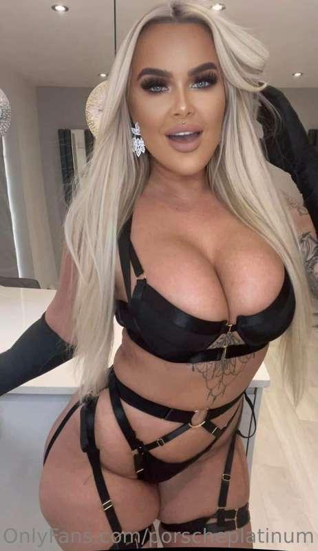 😈