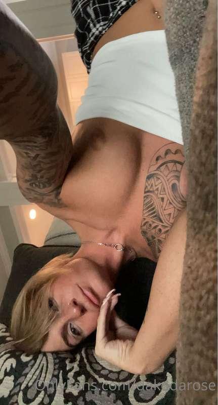 Kinda cute, just lounging☺️🙈