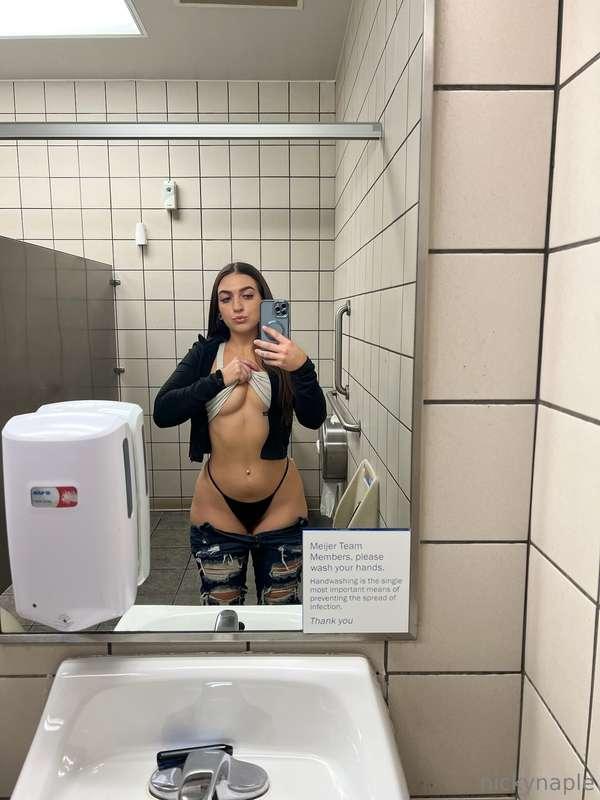 Have you ever had a bad bitch? 😈