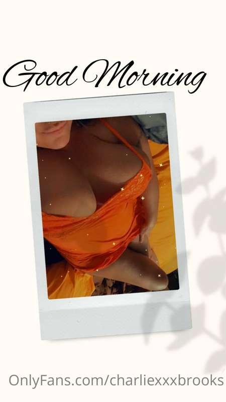 Happy Sunday 
Can you help me with a couple votes?

🖤🏆♥️🎁♥️🏆..