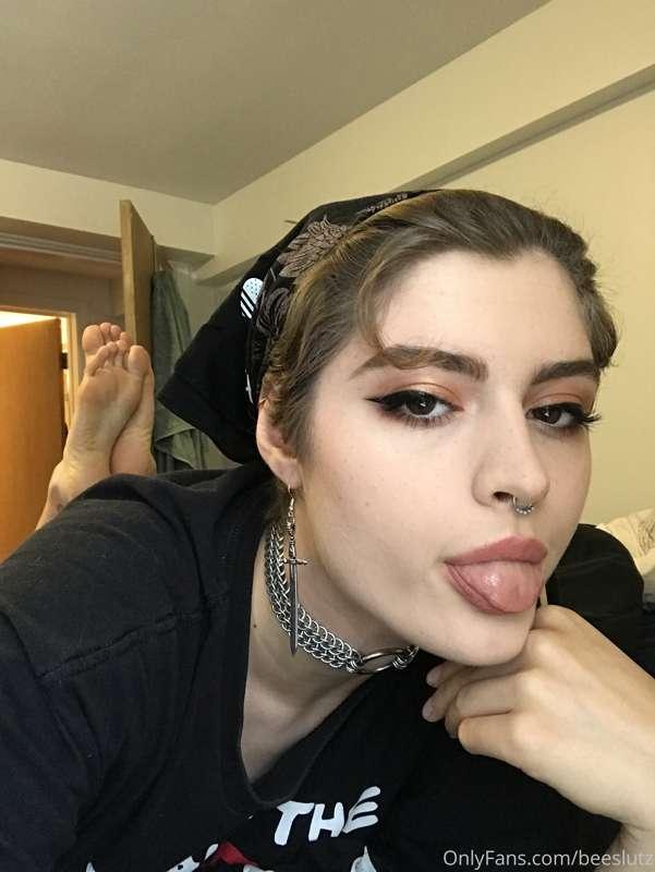 do you like the soles of my feet? 😌💗