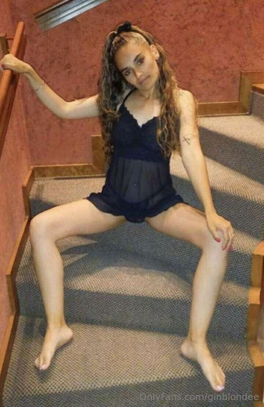 @hotalfonzina69
MY ASS IS SO EAGER TO DEVOUR YOUR COCK  

🔥🍑..