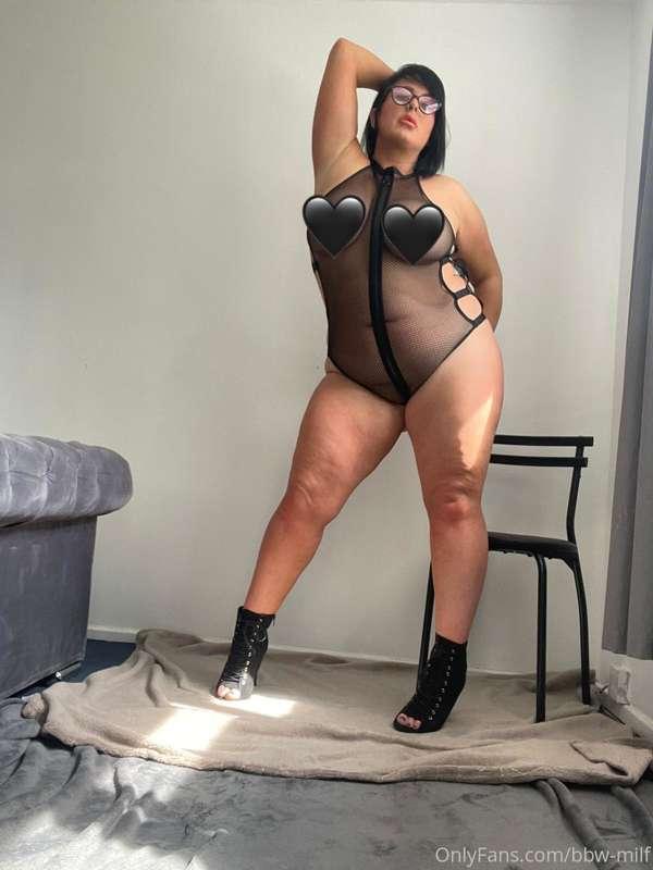 My pussy is throbbing for you babe the first to tip $10 gets..