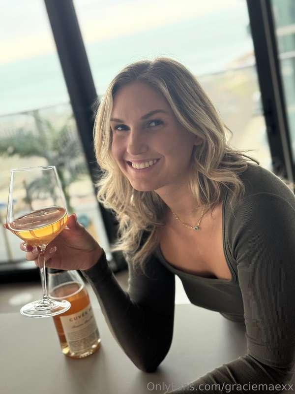 Cheers guys, lets get this weekend started already 😃 