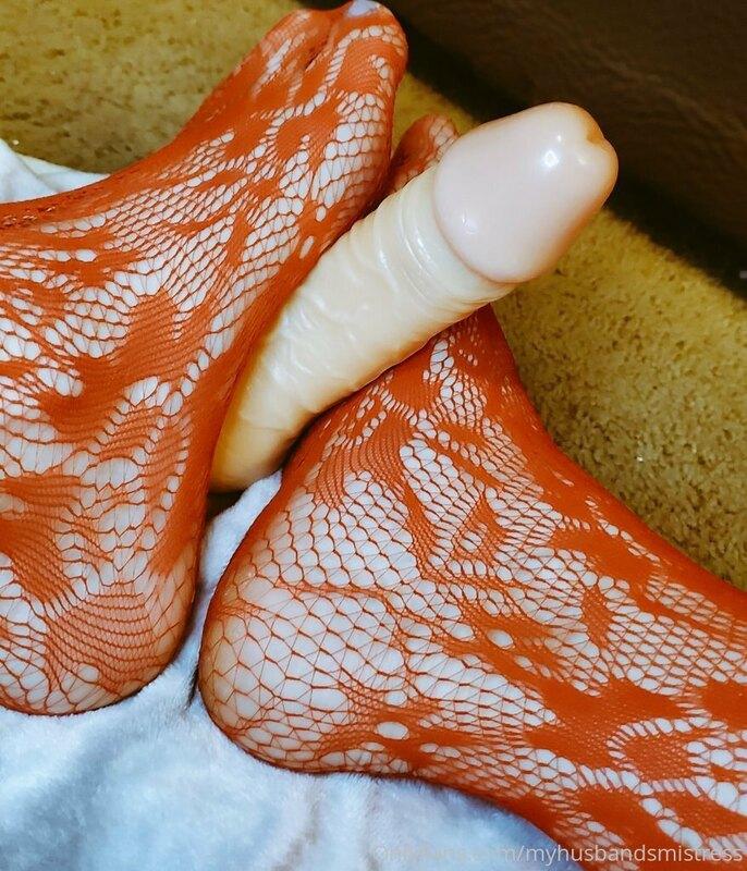 If each of you tipped me $5, I could buy so many new toys 😍😍