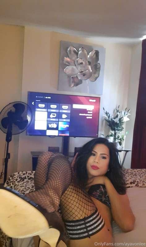 New hot pic for you baby
With fishnet lengerie.