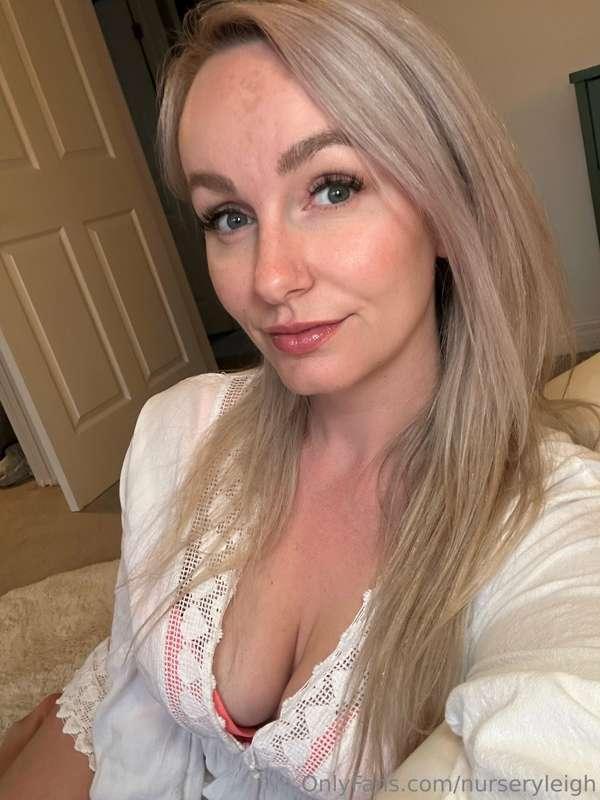 Any Weekend plans babe?? 😘